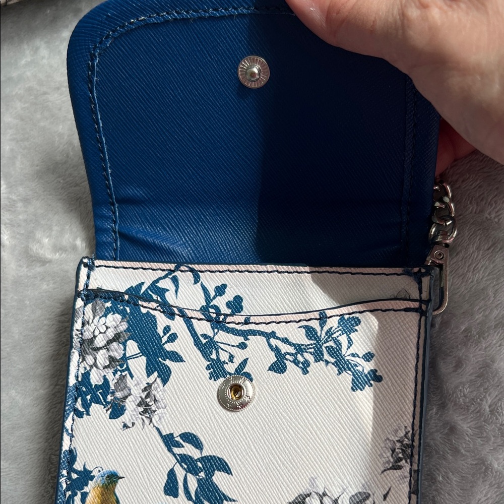 The Bradford Exchange Quilted Bird-Print Tote in Blue, White, Red, Yellow NWOT - Picture 7 of 15